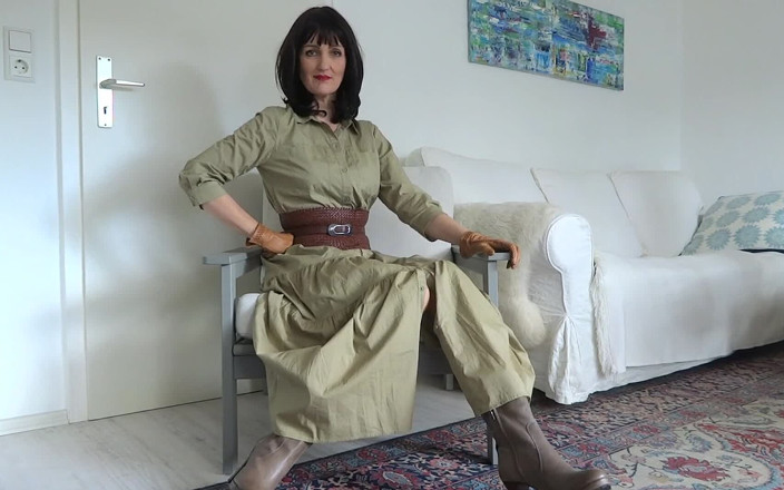 Lady Victoria Valente: 宽紧腰带 第9部分