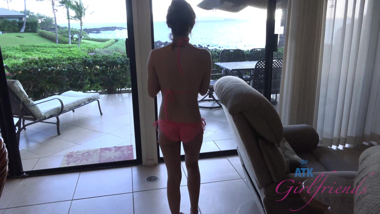 ATK Fans (Girlfriends): Percutian maya di Hawaii dengan Lily Jordan bahagian 8