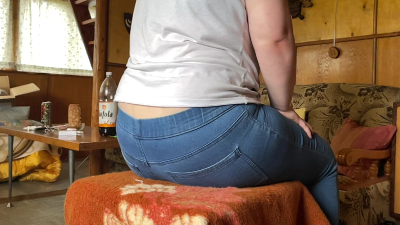 BeachBallsDuo: Bigbootylucy über 20 Ballons in Blue jeans zerquetscht! 2 Kameras mit zeitlupe
