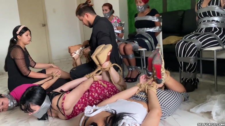 Selfgags Latina Bondage: Pengakuan tersumpal dari 7 gadis kristen