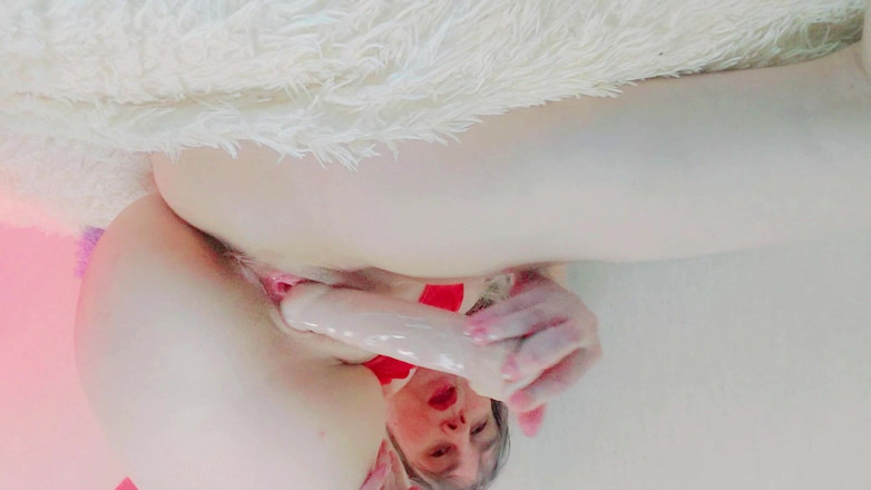 Nicolette69w: Milf gioca con la figa