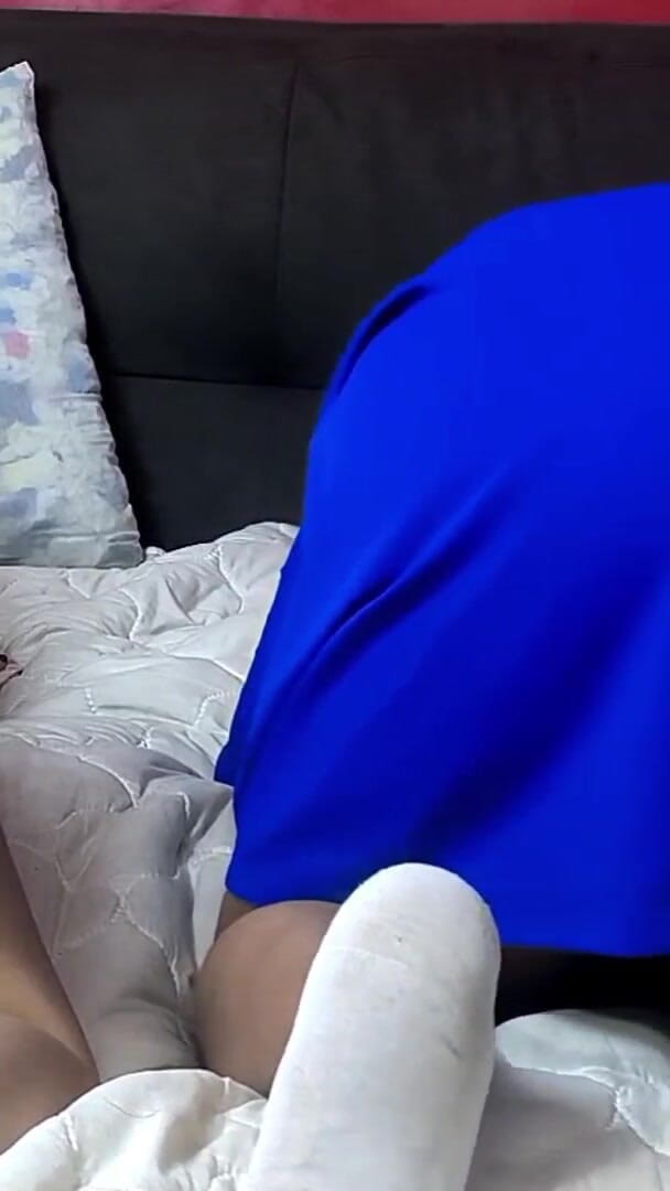 Salma Arab: Arabisches lesbisches teen von heißer MILf becastet