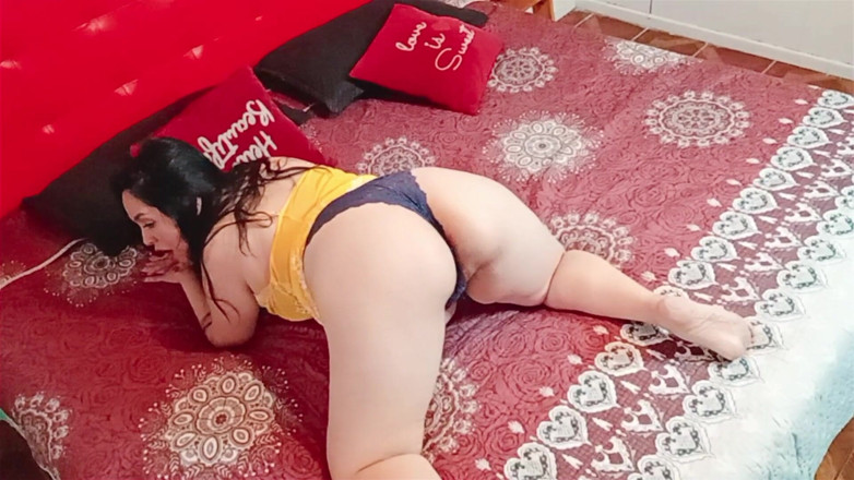 Kellyhotstepmom: Váš zadek čeká na vaši lásku