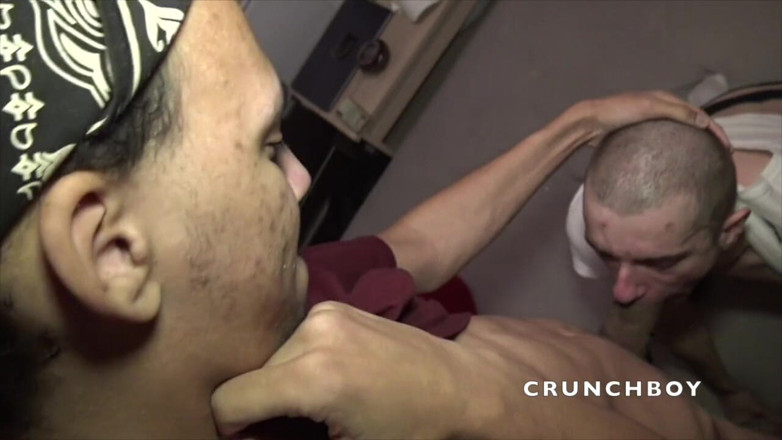 Gay fucked by surprise by straight friend: Il gay Kevin scopato selvaggiamente da un tizio etero con...
