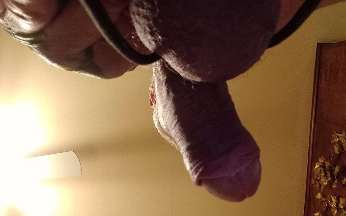 FreakyD: Handen solo