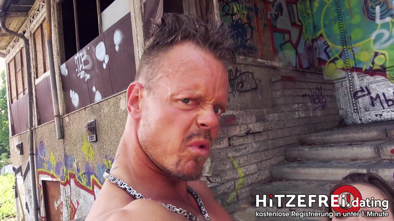 Hitzefrei: Puta Candy Alexa follada delante de la ruina