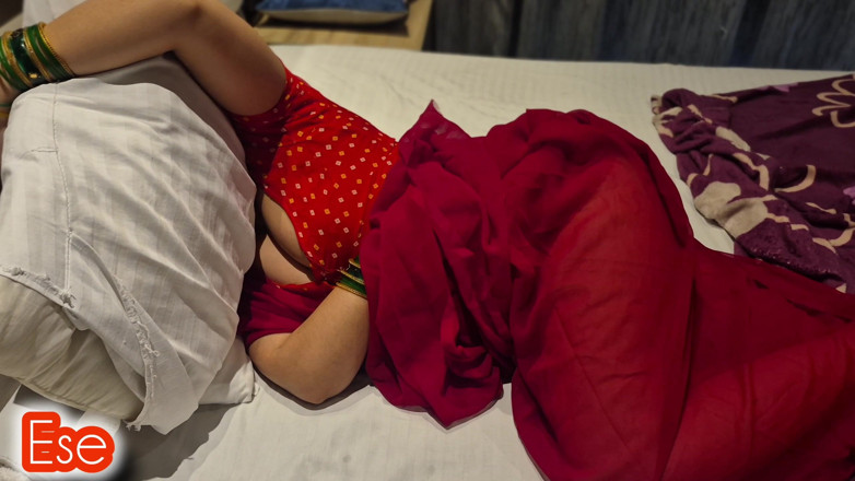 Sammy Sins: Une tatie desi se fait baiser par derrière avec un...