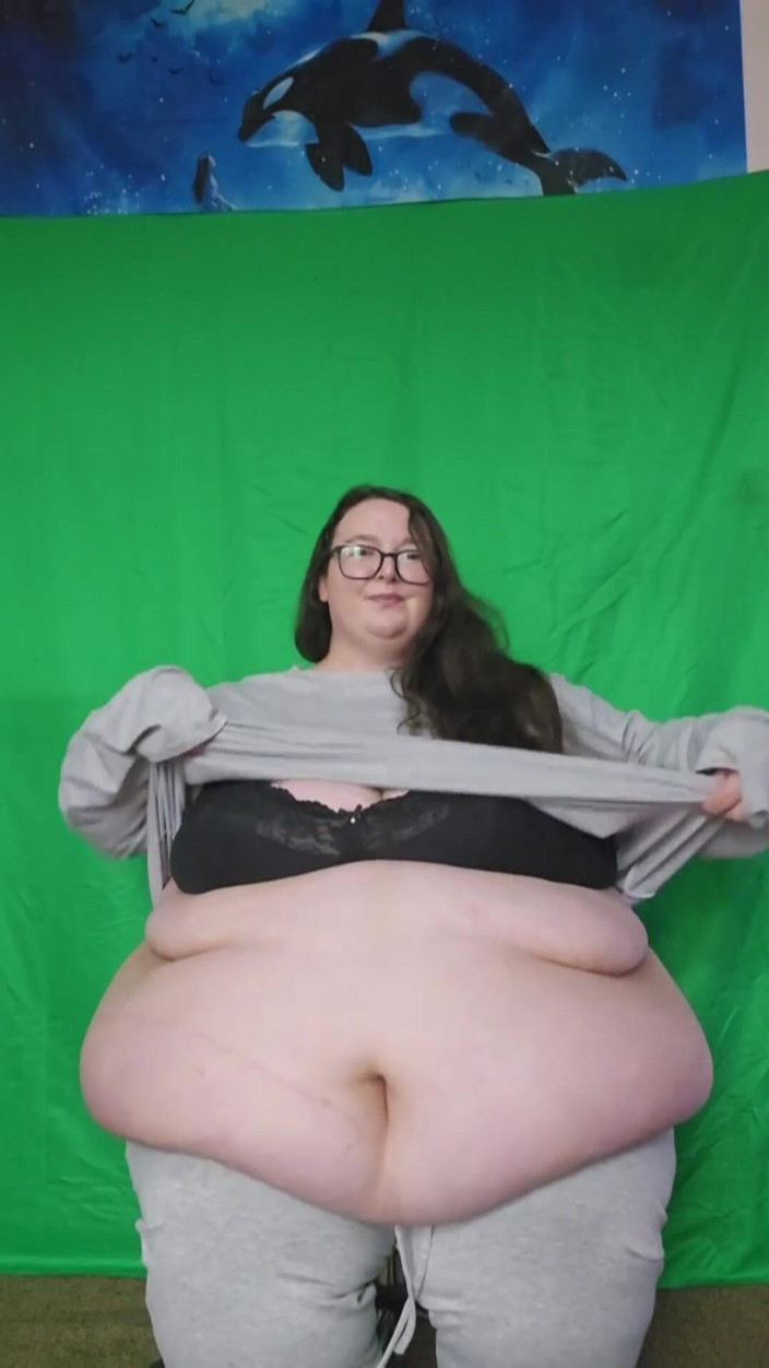 SSBBWLadyBrads: Gorda ssbbw deusa roupa experimentar