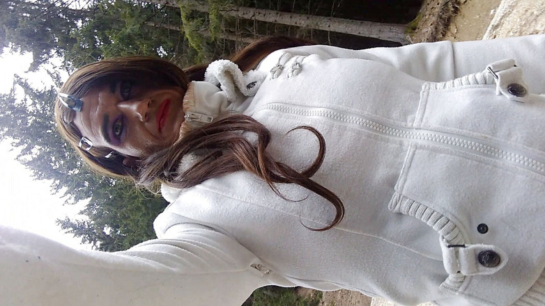 Lilicross: Sozinho no meio de nowere