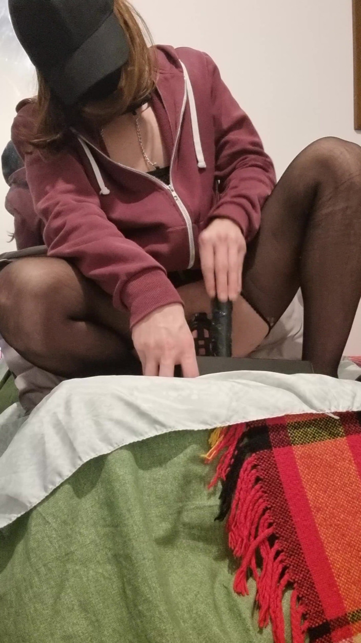 Fboy Lexy: Il femboy allarga il suo piccolo buco