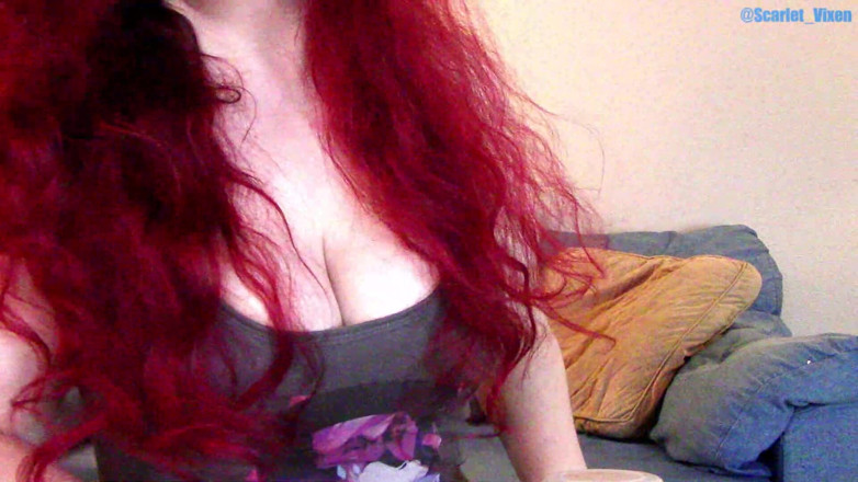 Scarlet Vixen: Expérience d’éjaculation - épices et chatouillement des tissus