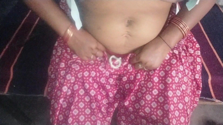 Yourgeeta8899: Padrastro indio convenció a su hijastra para tener sexo
