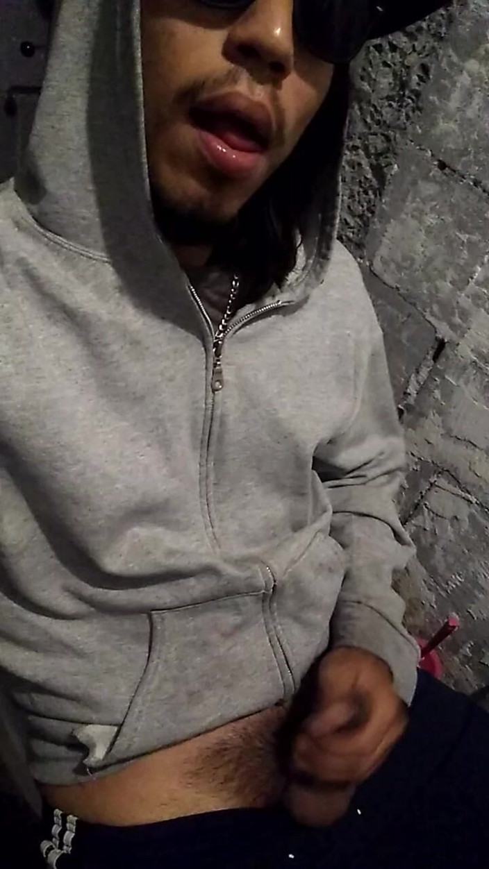 AlexAlejandro13: Masturbazione con mani dure