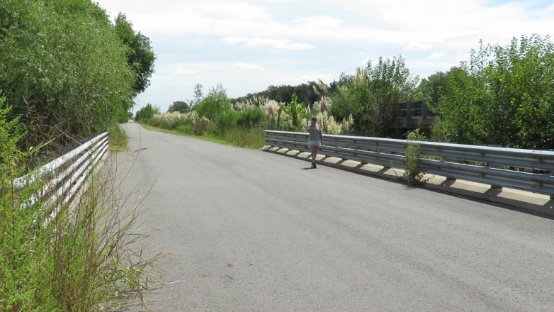 Milfcamsex: Patricia sul ponte sulla strada