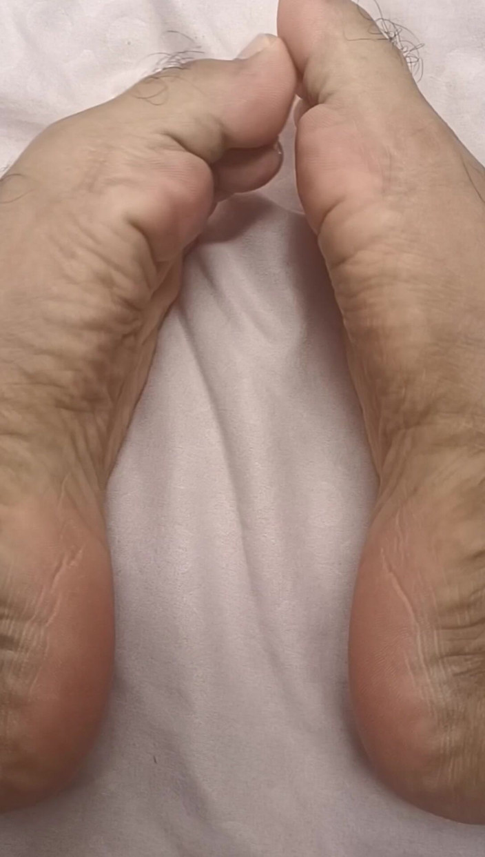 Tommhot: Mostrando parti del mio corpo in primo piano