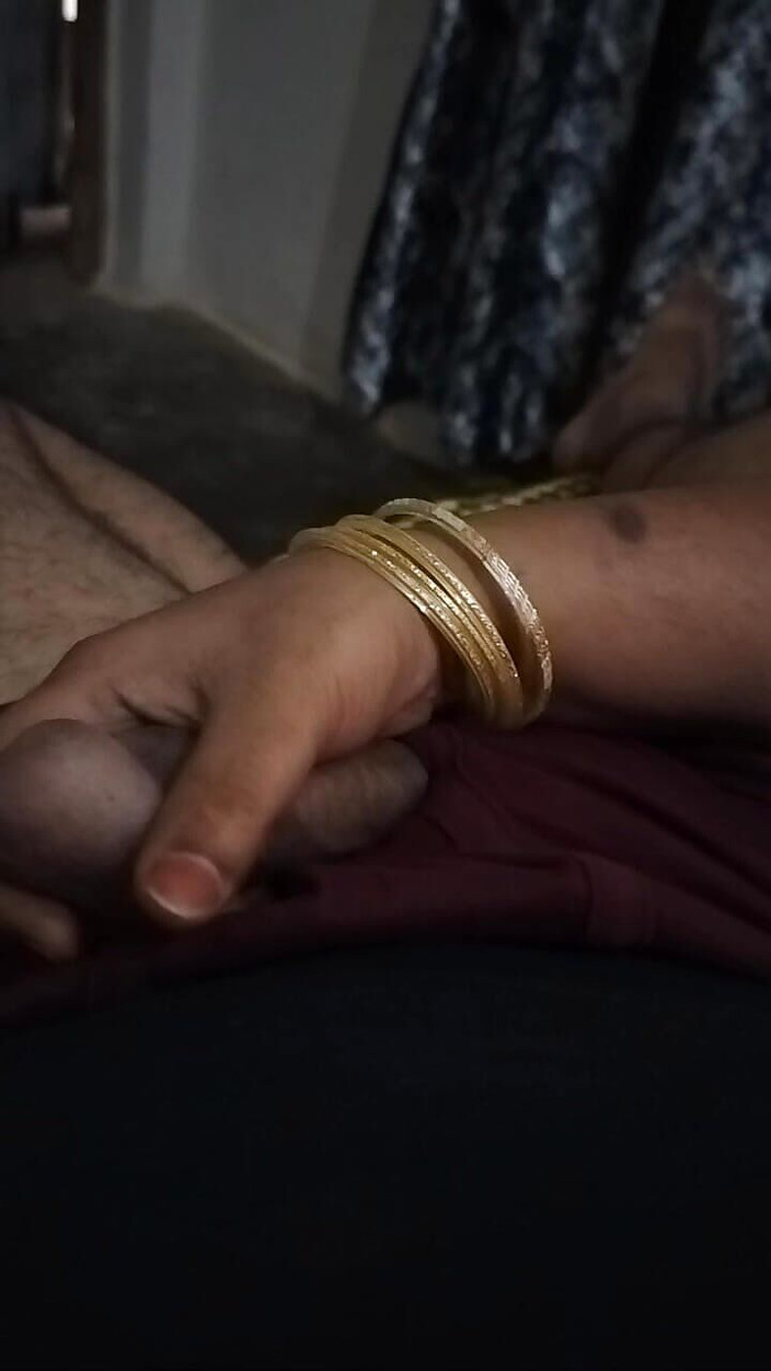 Yur bhabhi: J’ai trouvé une bite aujourd’hui après de nombreux jours