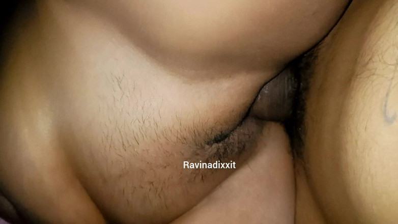 Ravina your girl: ravina choot men uske bos dvara ungli ki gee mushkil...