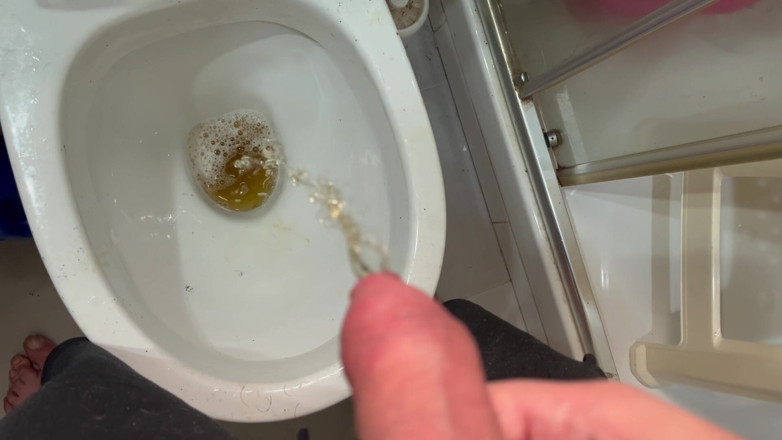 The newhere: Conduisez branlette et pisse