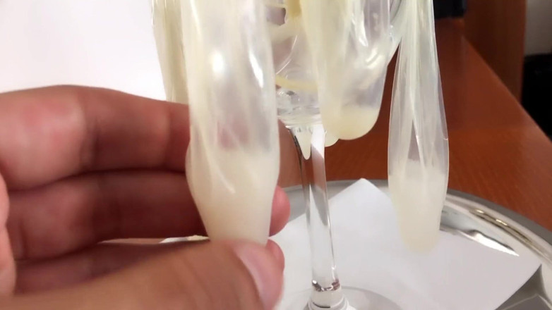 Idmir Sugary: Spermaladungen trinken viele ladungen gebrauchte kondome - sperma - glas sperma