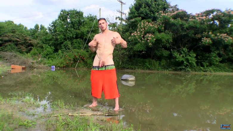Straight naked thugs: Cowok sange ini lagi asik nikmatin kontolnya sambil bugil!