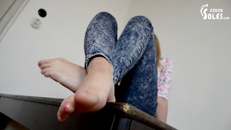 Czech Soles - foot fetish content: Teenage foot dream