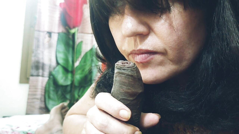 Bolly Karma: Mẹ kế dâm đãng muốn con cu của tôi hàng ngày