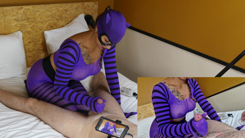 Nylon Xtreme: Julia Kate Purple a Black Nylon šukají