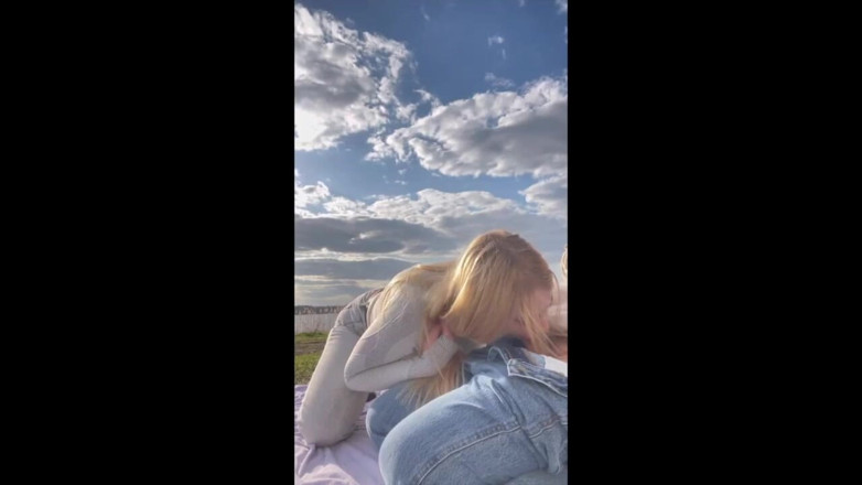 College couples: Blowjob by the River