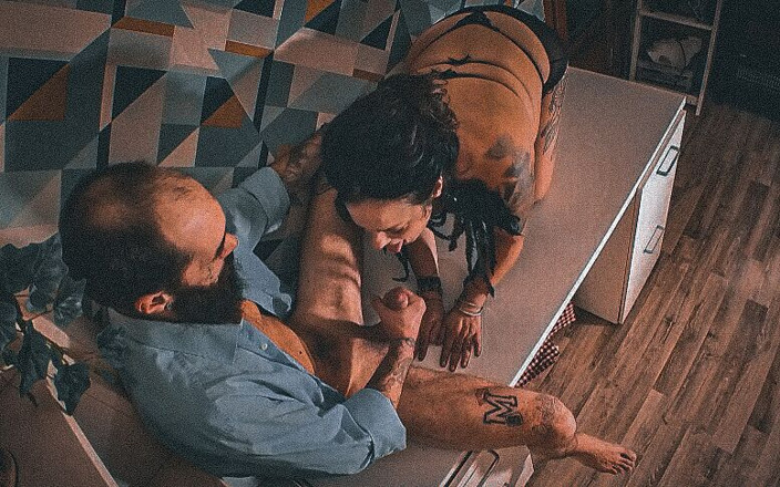 Snappy_couple: Azgın ve edepsiz bir orta yaşlı seksi kadın olacağım için...