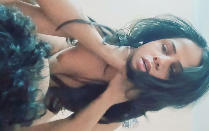 Hot Sis: Latika sex fratellastro grande cazzo sborra nella figa