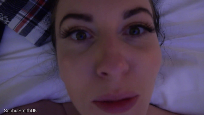SophiaSmithUK: Asmr un gran beso