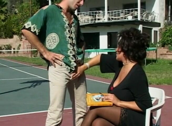 MILF my Cock: Une MILF baise sur le court de tennis