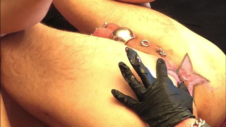 Dominatrix Frida: Arschloch, star-tattoo