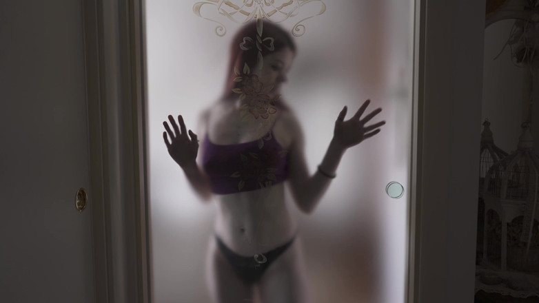 Dolls Cult: Ia Membuatkan Saya Sangat Miang Untuk Mengusik Awak Dengan Badan...