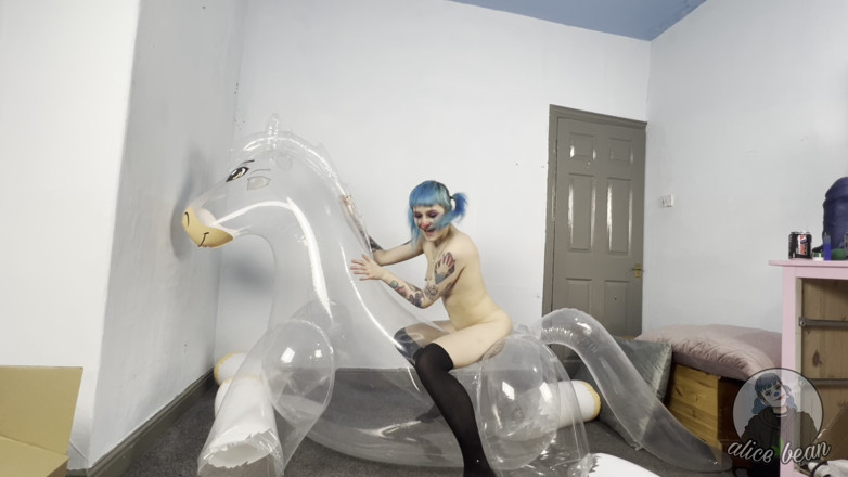 Alice Bean: Gonflable géante, partie 3