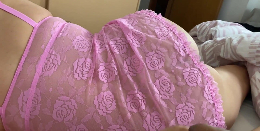 Ivana Montana: 热辣的继妹与饥渴的继兄同床共枕