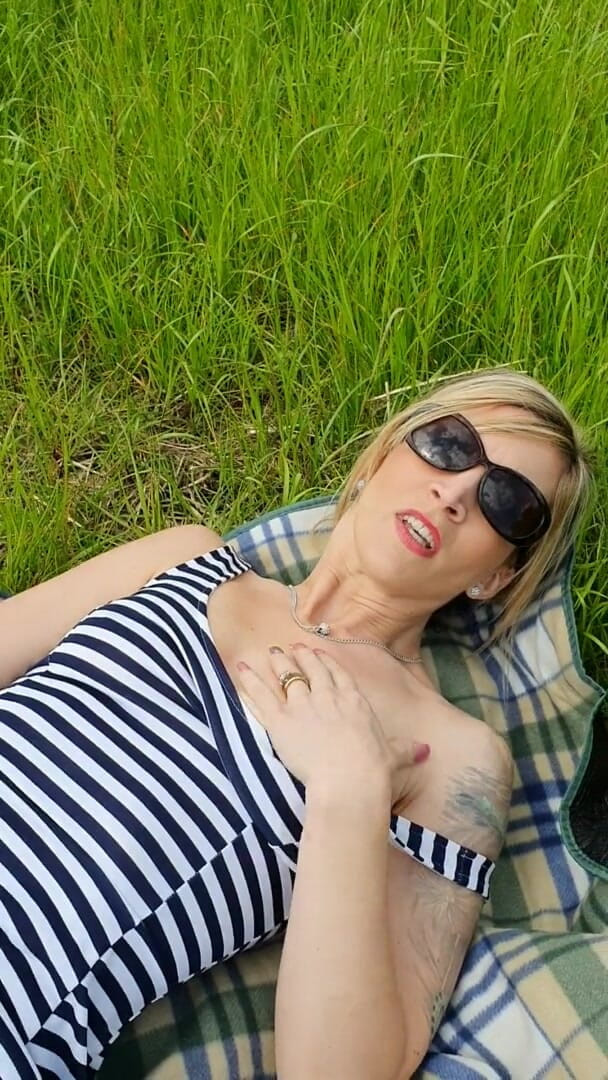 Serenexx: Bermain di luar sehingga orgasme