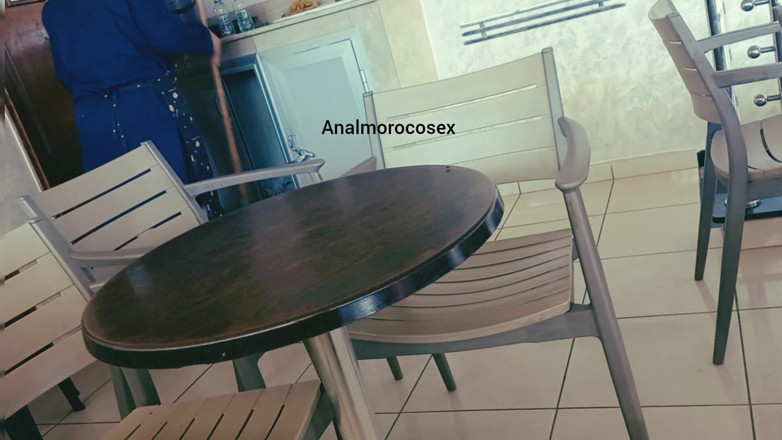 sahar good: Um Limpador De Café Se Apaixonou Por Um Cliente... O...