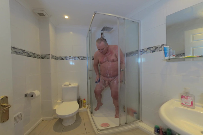 Solo Male VR180 Billy the Bear: Vr180, seife in der dusche bekommen