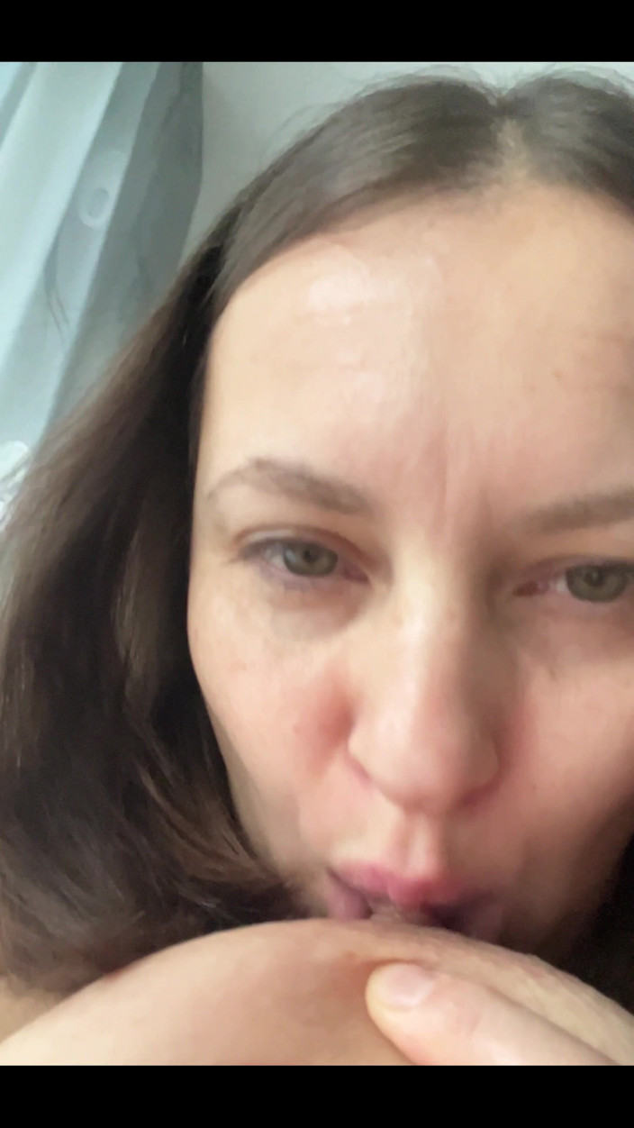 Crypto Mommy: Alles, was ich brauche, ist, dich mit mir tun zu...