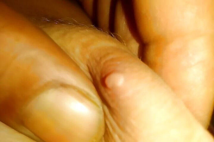 Thakursammy: Solo mamilo close-up