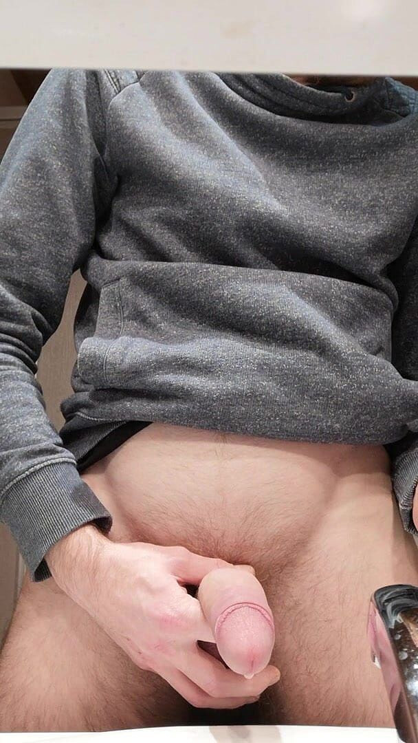 WhiteboiF: Čůrání do umyvadla s semi tvrdé po stříkání a precum