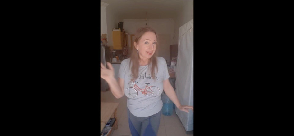 MariaOld: Bà già gợi cảm trêu chọc bởi khiêu vũ