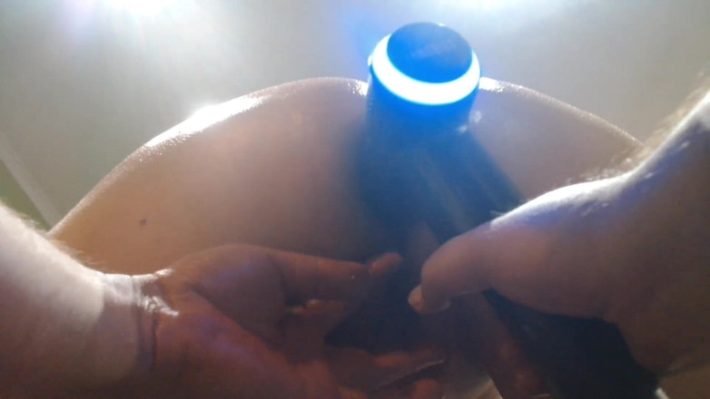 Bellaboo: Alla vicina piace scopare il culo della milf con dei...