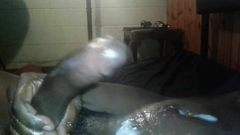 Sleepyhalow: Bbc masturbación enorme polla negra corrida
