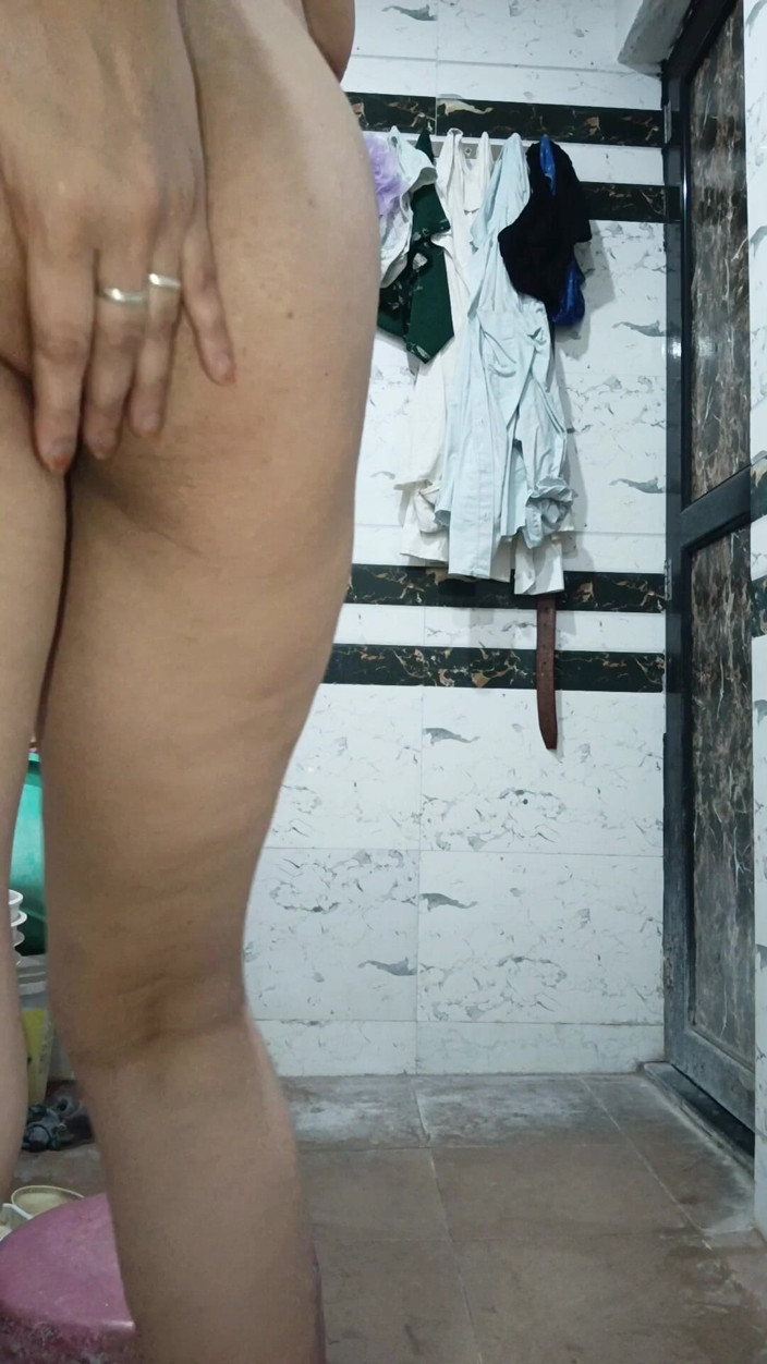 Priyahot77: Priya bhabi chơi kiểu chó video