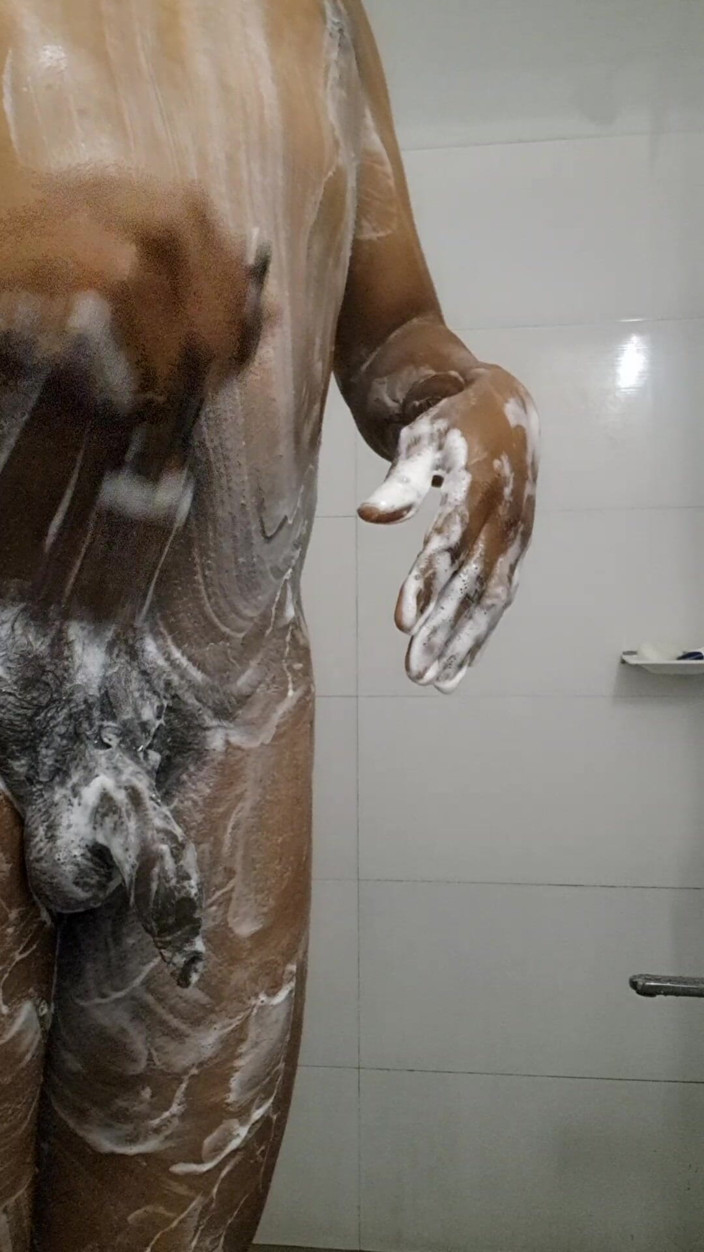 Indianexhib: Baie nudă indiană și corp complet cu bărbierit genital