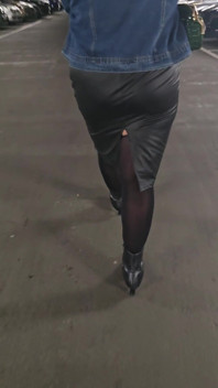 Walking in Ankle Boots