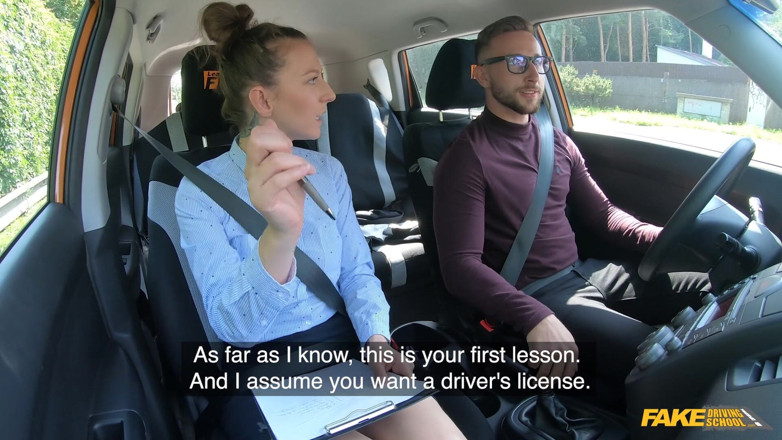 Fake Driving School: Leccami la figa per calmarmi