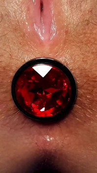 Lala Licious - Ruby Red m'a laissé le trou du cul en suppliant pour plus